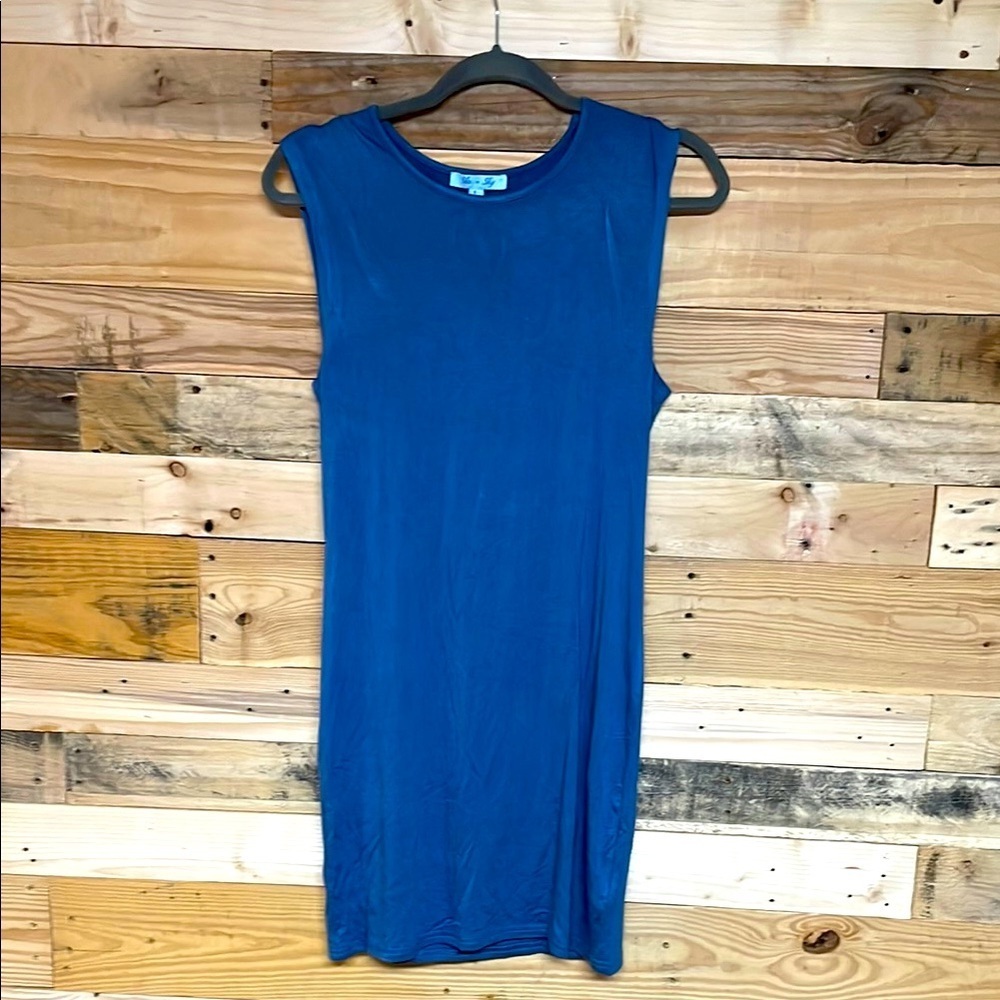 She+Sky size Large Sleeveless Blue Super Soft and Stretchy Midi Crewneck Dress